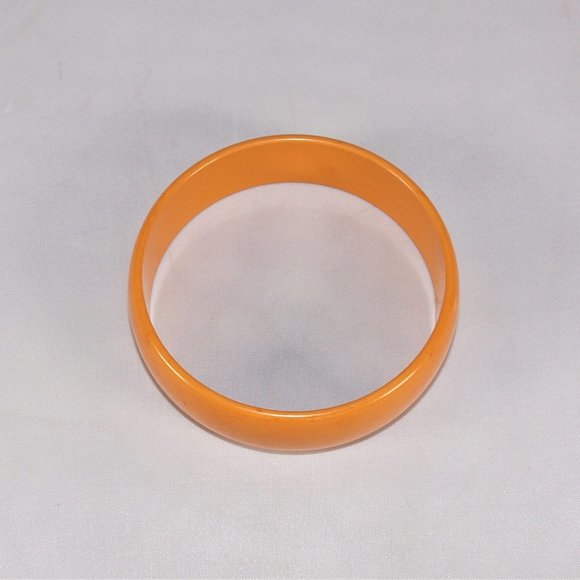 Vintage Bakelite Butterscotch Bangle - Picture 4 of 4
